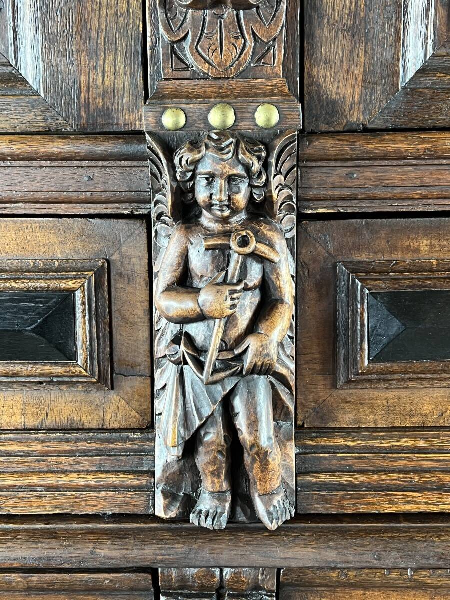 Antique carved wooden buffet in Renaissance style, late 18th / early 19th century.