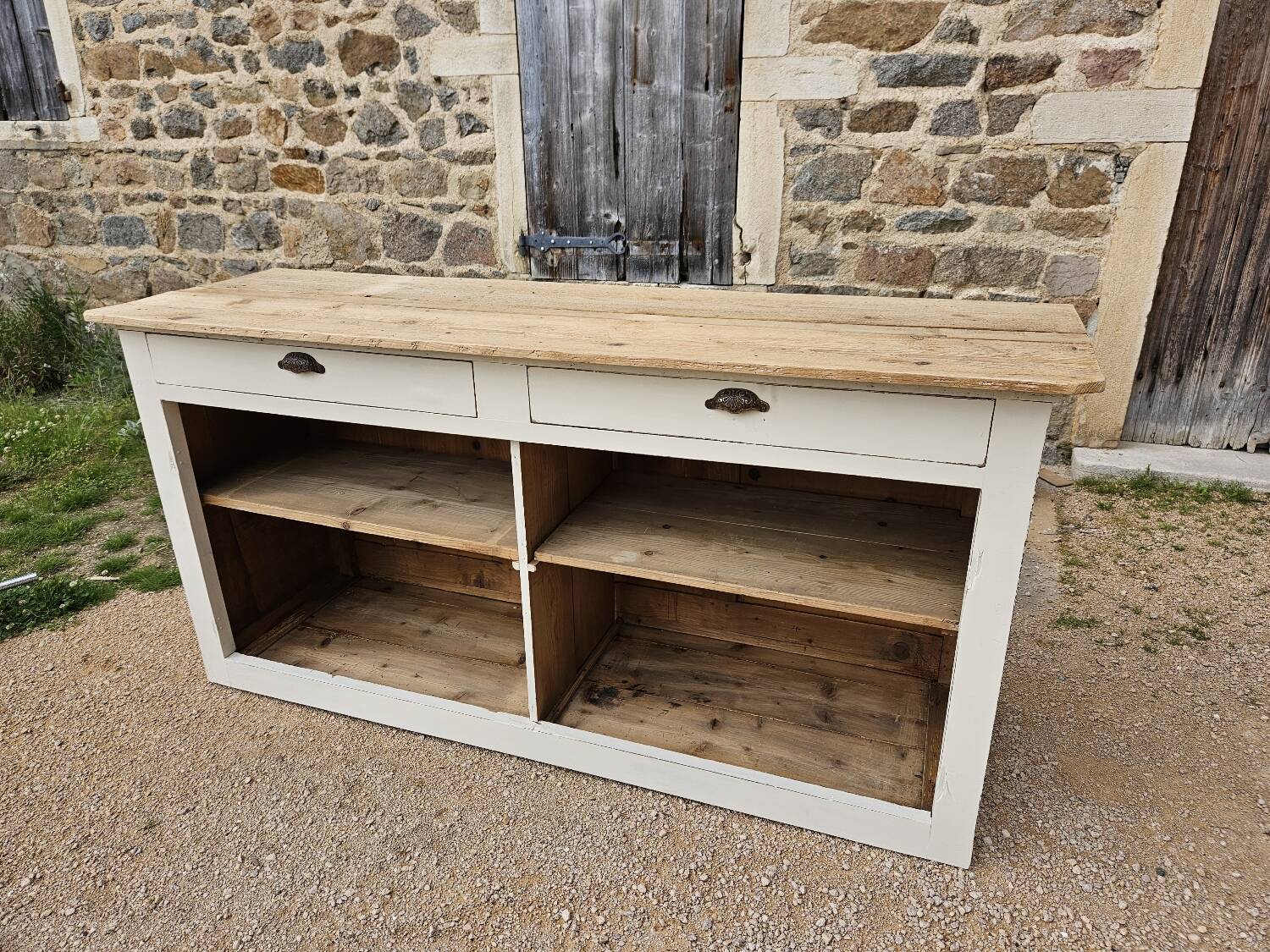 Trade furniture counter