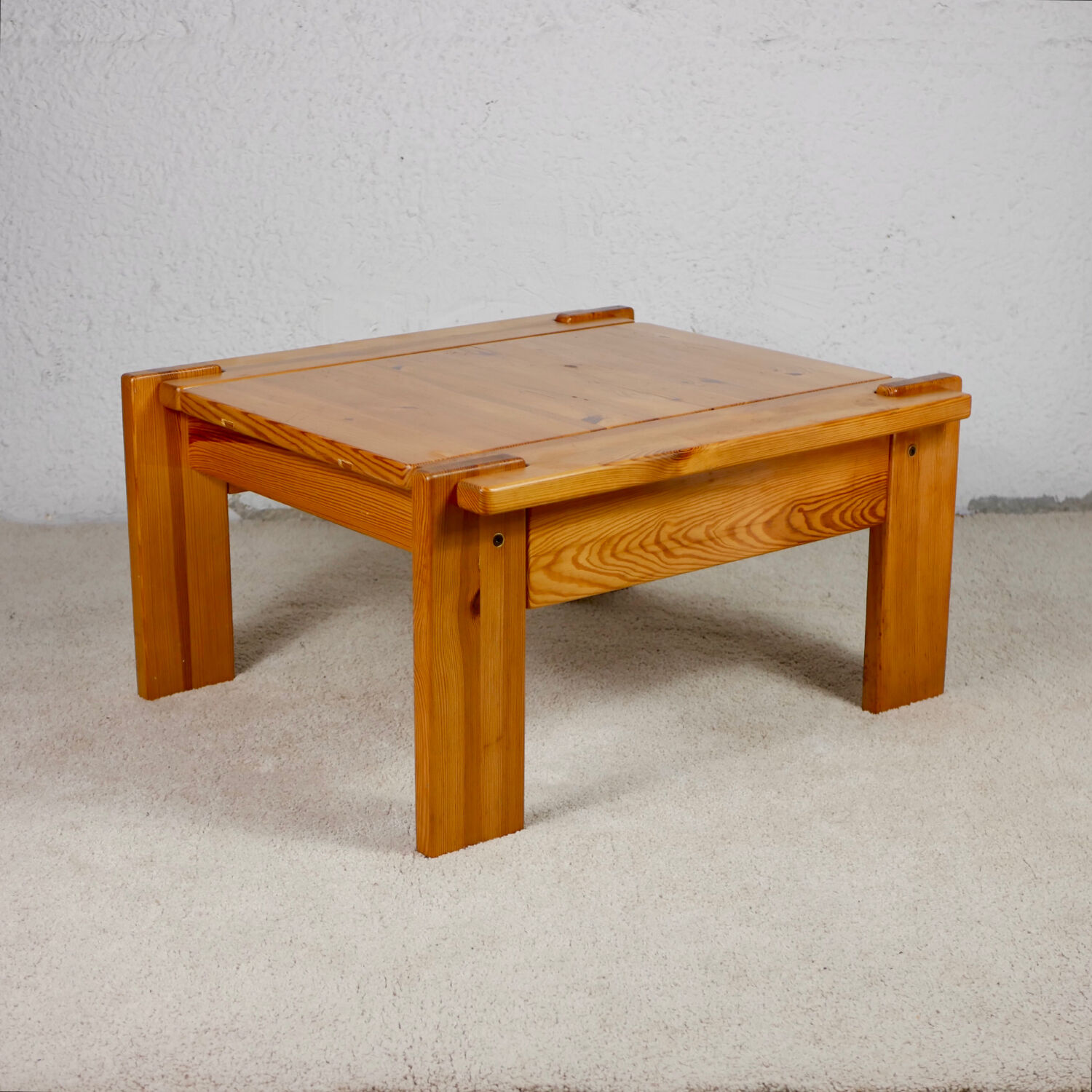 Brutalist coffee table Maison Regain