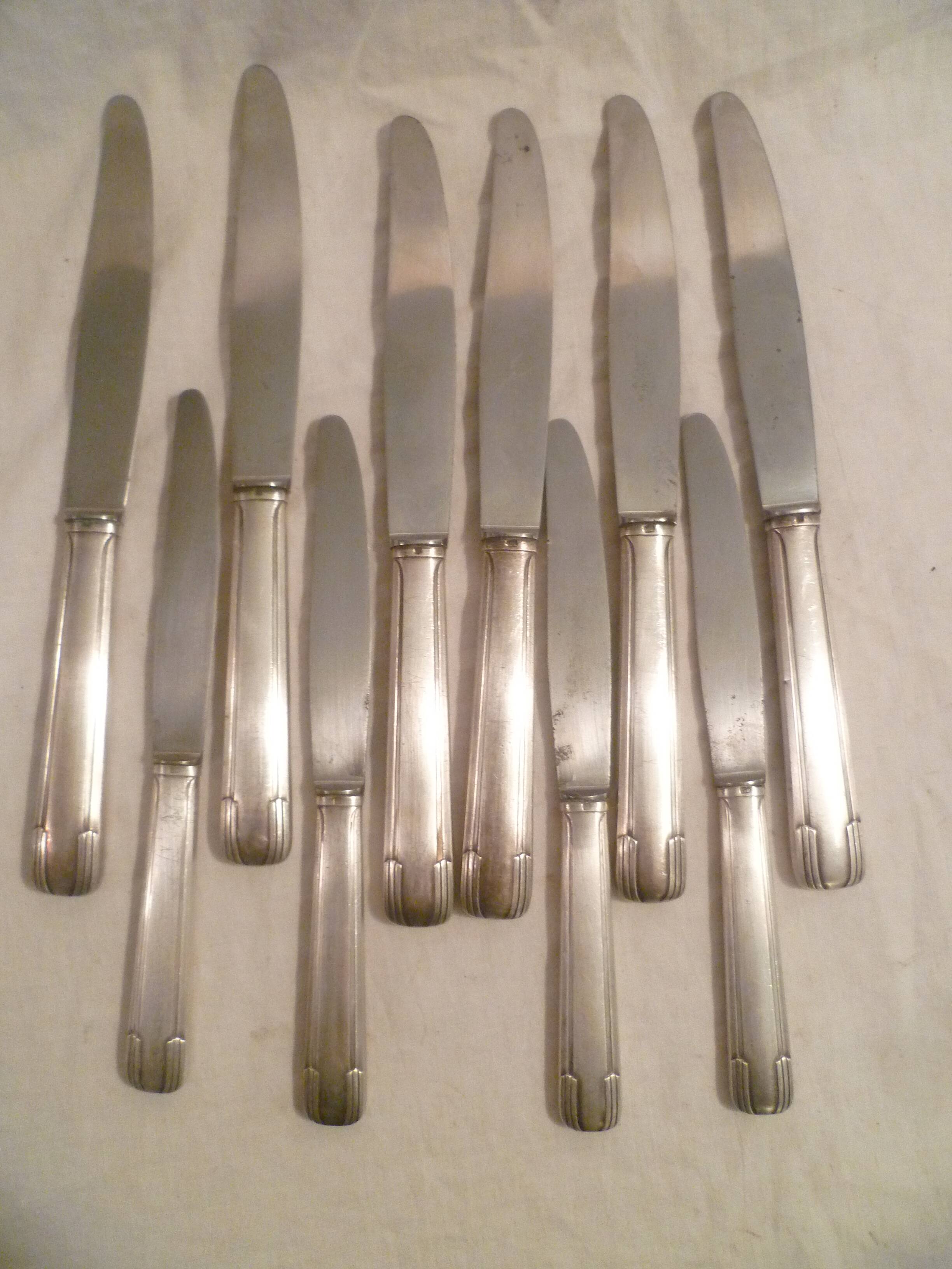 Set of 6 table knives & 4 fruit/cheese knives in world-class silver