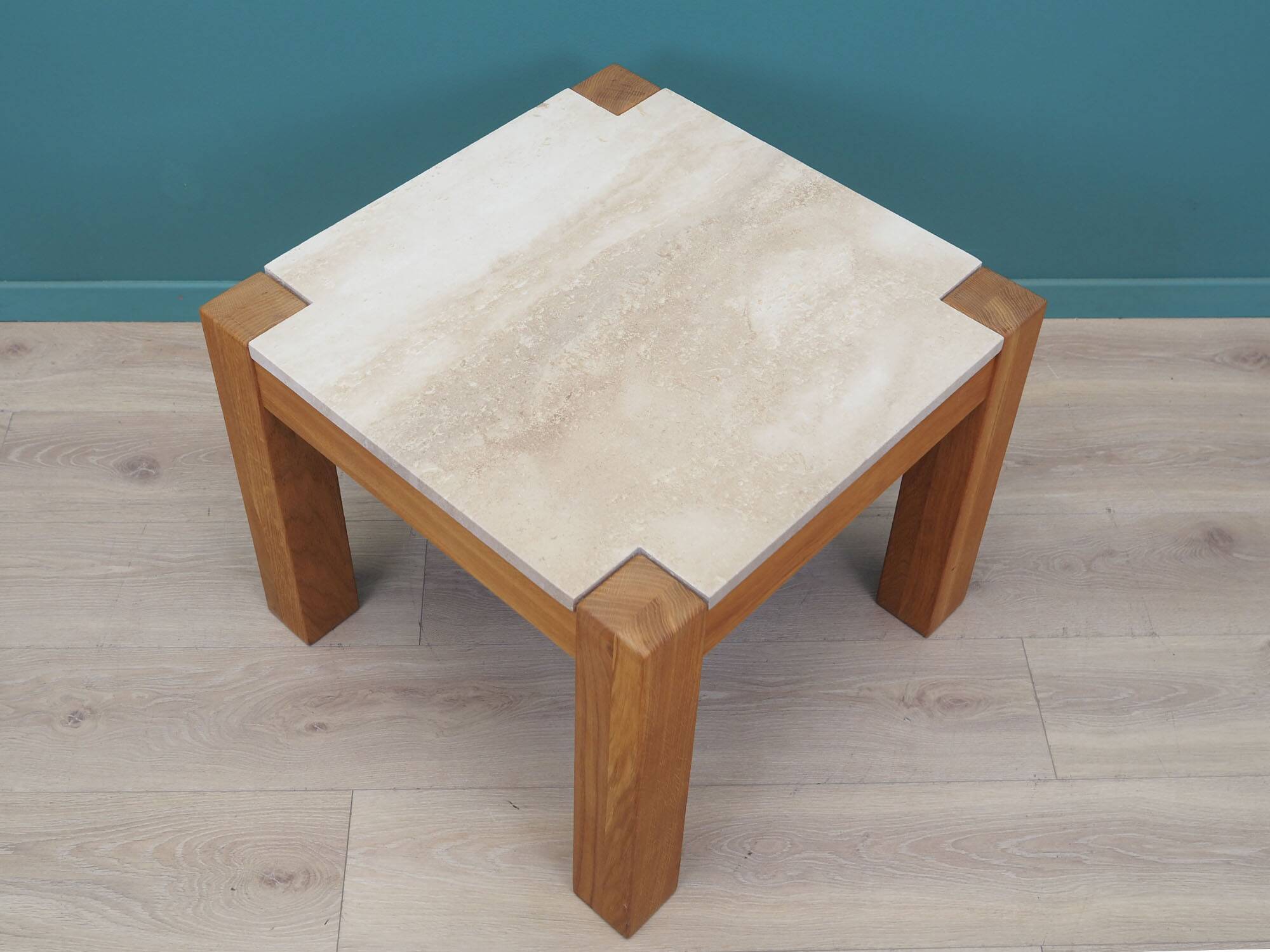 Table basse en chêne, design danois, années 1970, production : Danemark