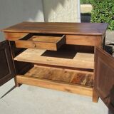 Buffet ancien en noyer massif