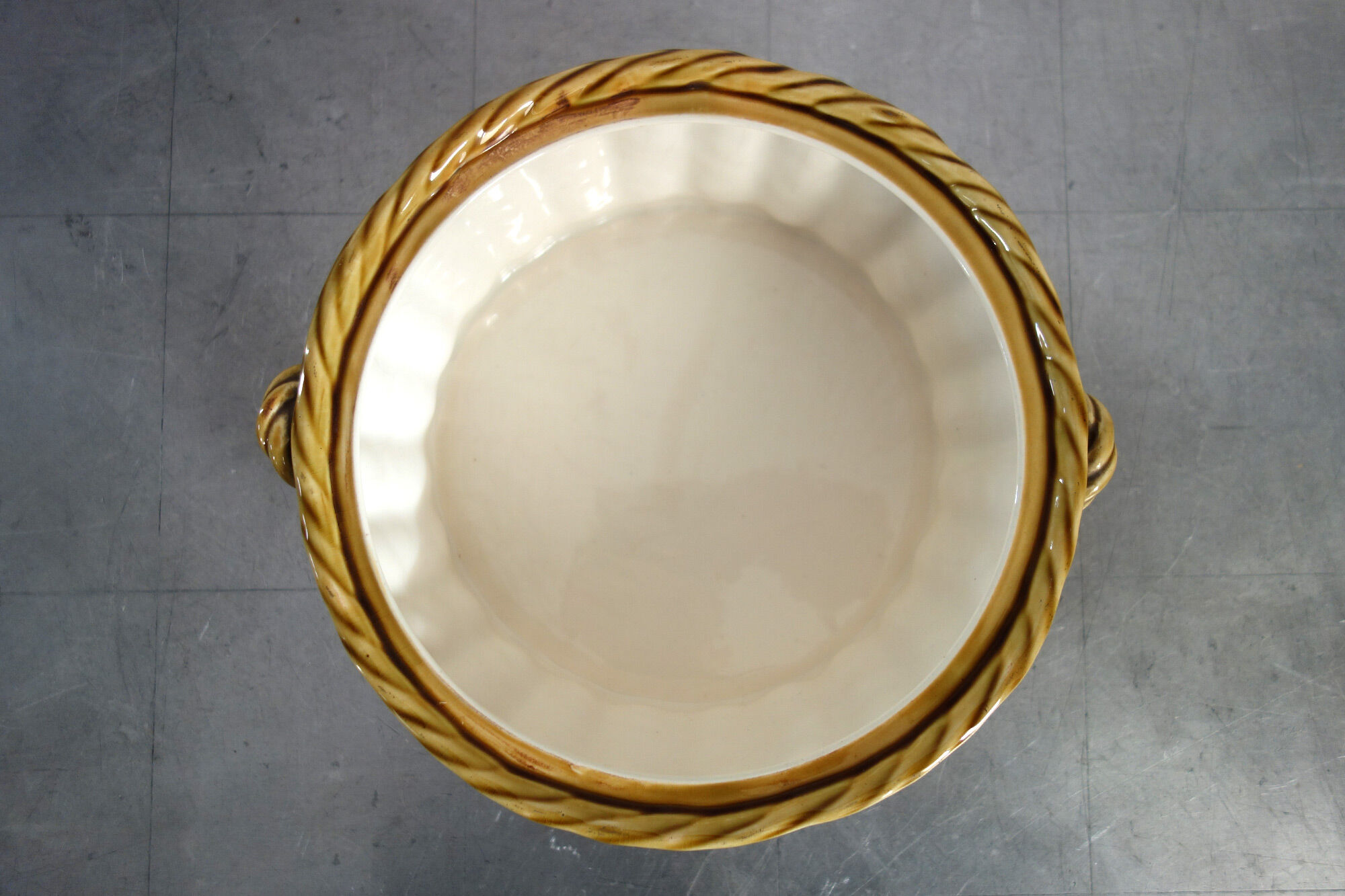 Old basket with lid fruits slurry Sarreguemines 40s
