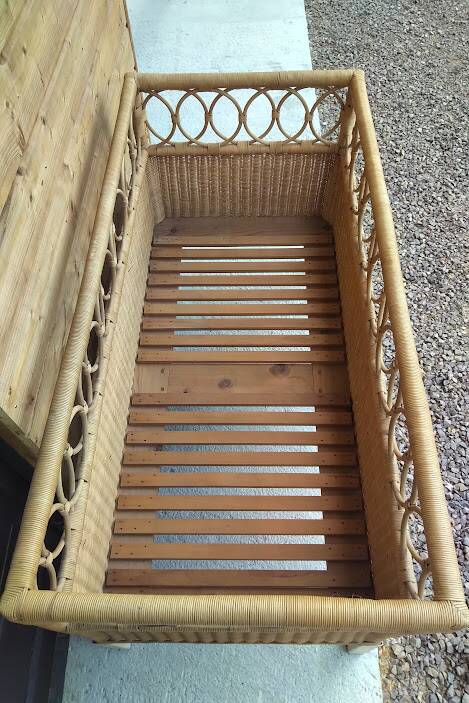 Rattan baby bed
