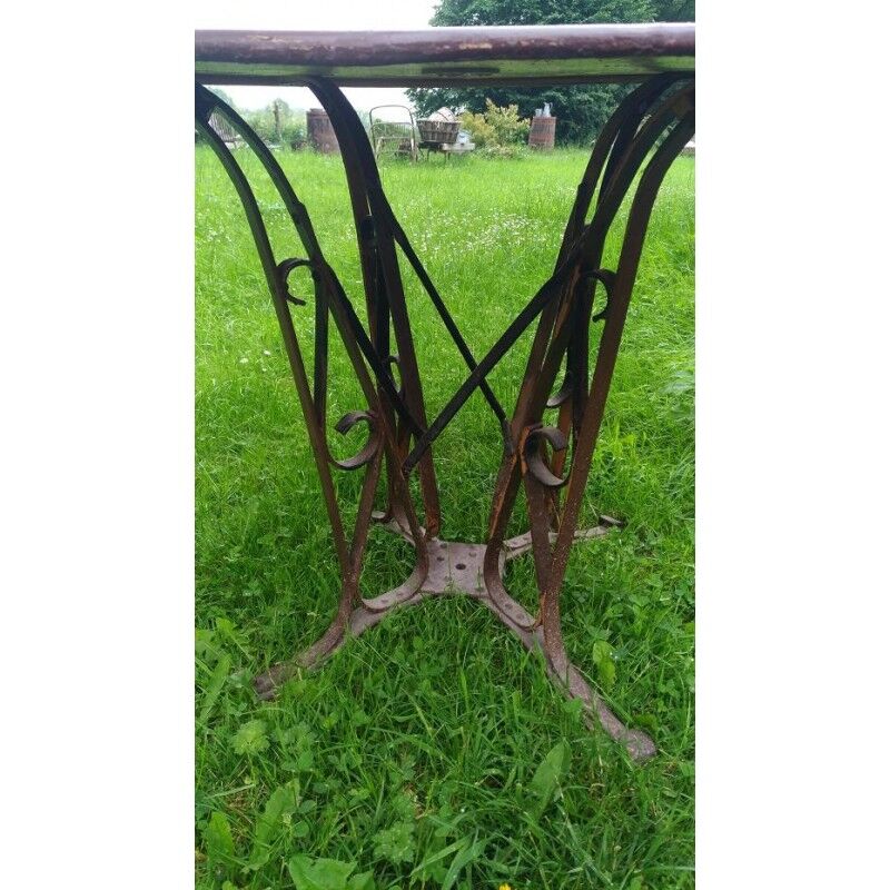 Old garden table metal base "eiffel"