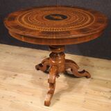 Elegant 20th century Sorrento table