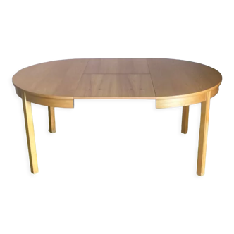 Scandinavian table with extension swedish spirit