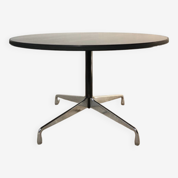 Round table 120cms by Eames, edition Herman Miller 1970