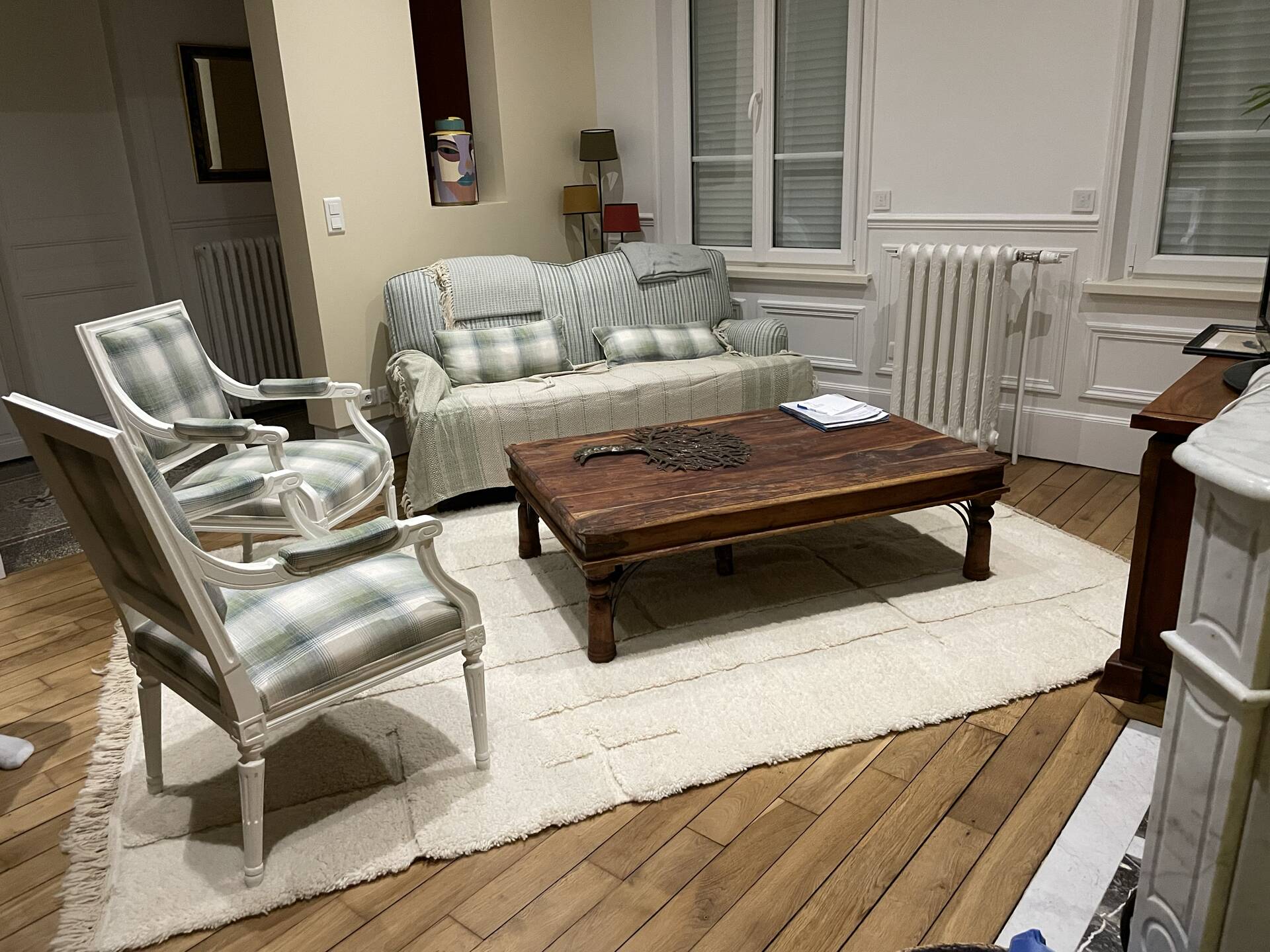Sofa model Genova upholstered by a upholsterer.