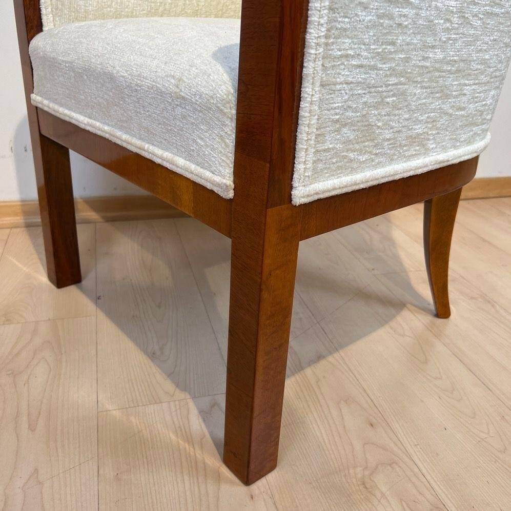 Biedermeier Bergege Chair in Walnut & Creme Velvet, Austria, 1840s