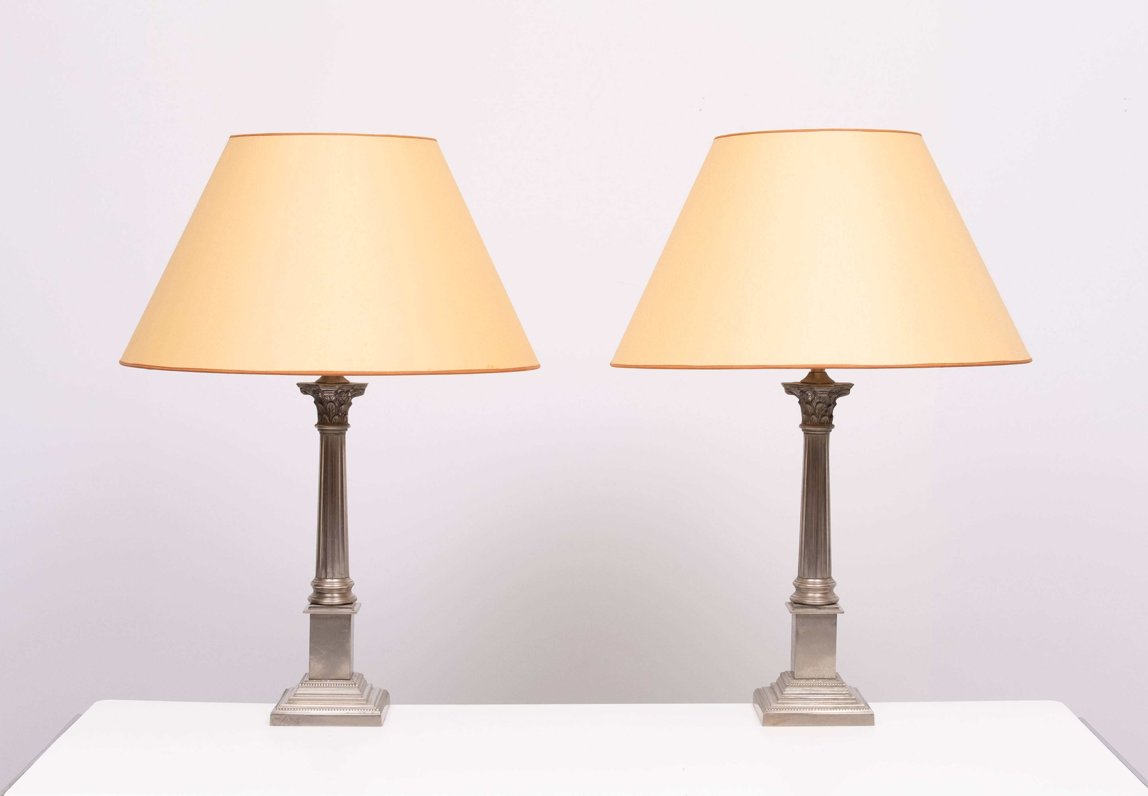 Paire de lampes de table en nickel Colum de Laura Ashley
