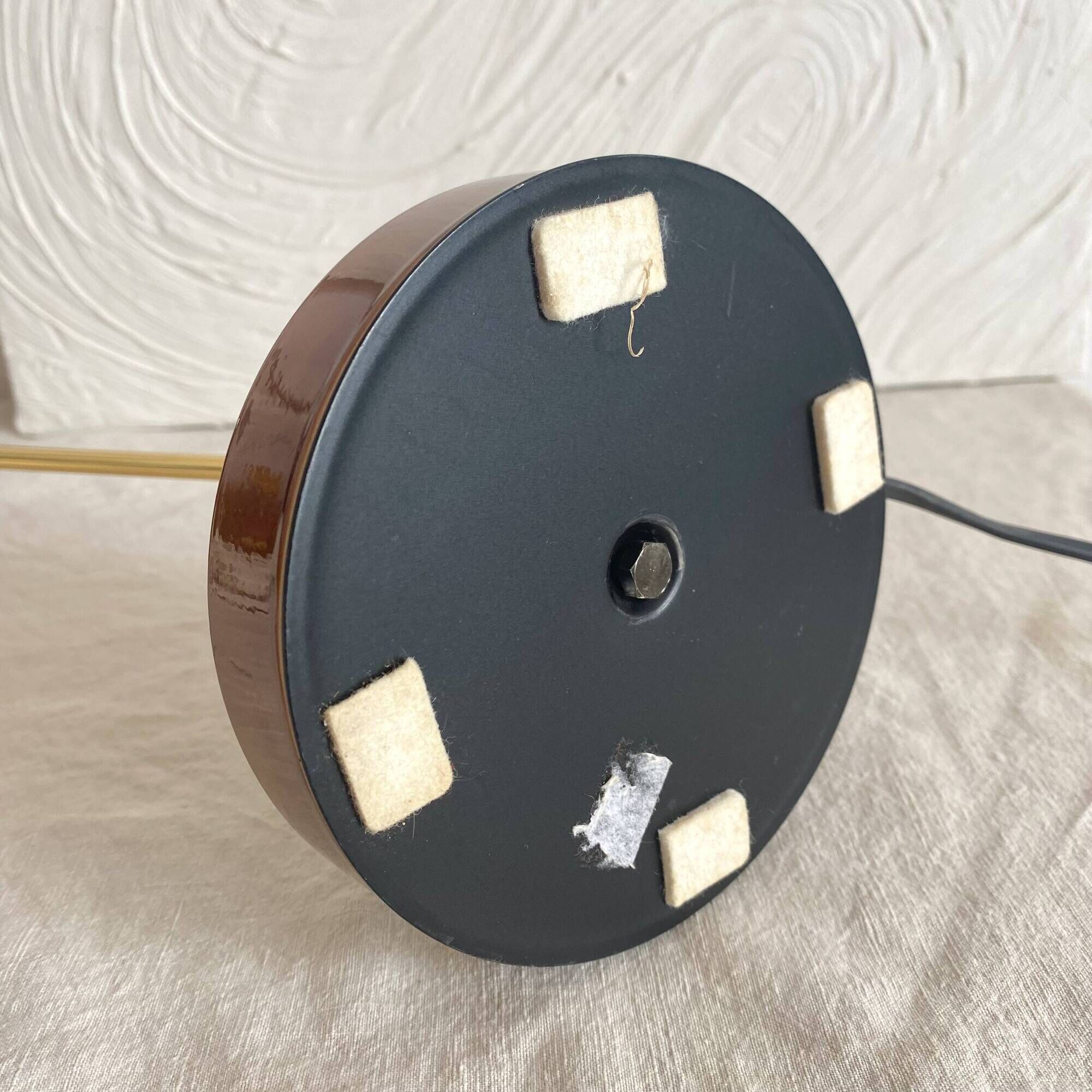 Desk lamp with an elm magnifying glass look from the 1980s.