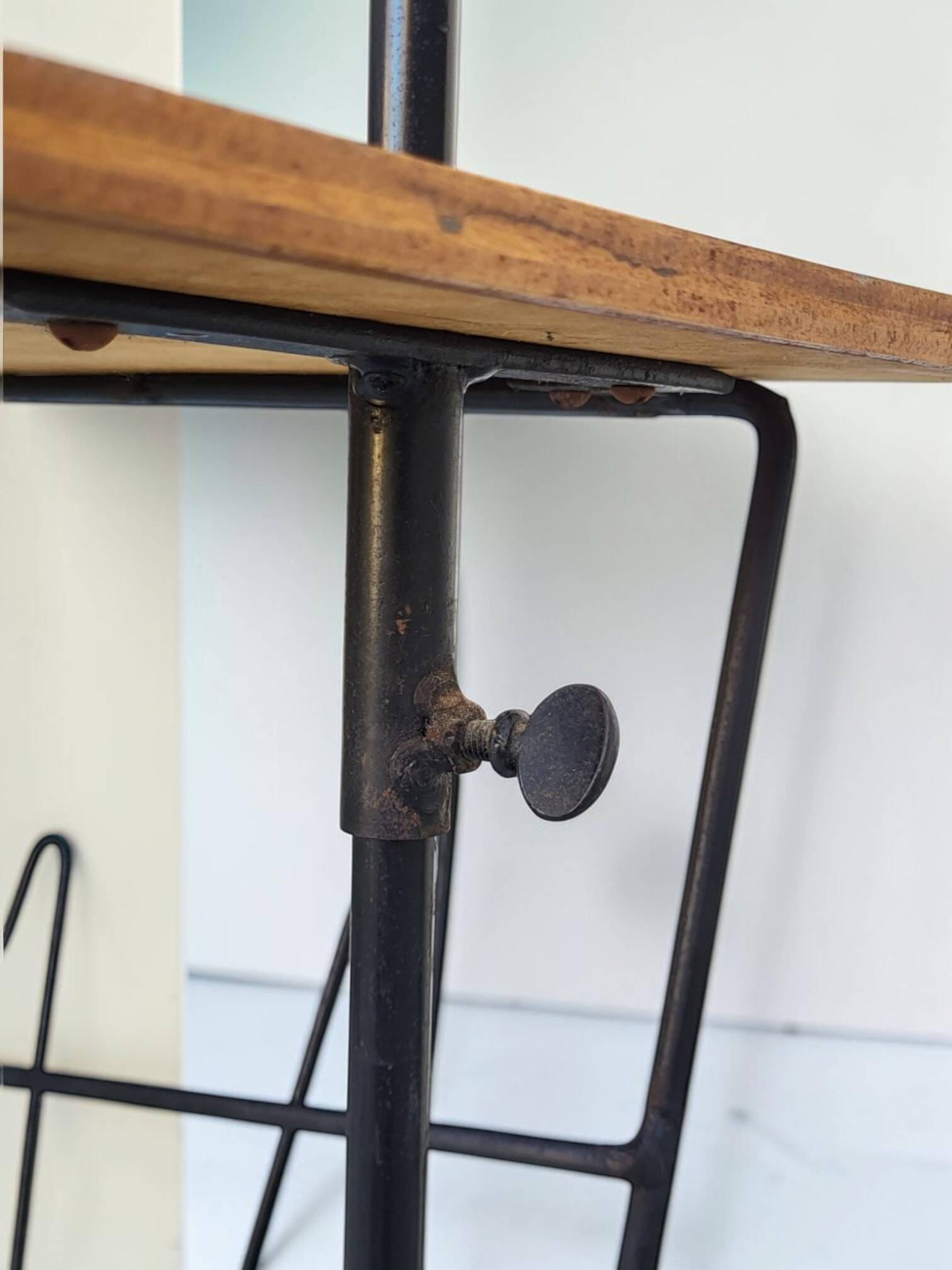 Lampadaire liseuse tablette 1950