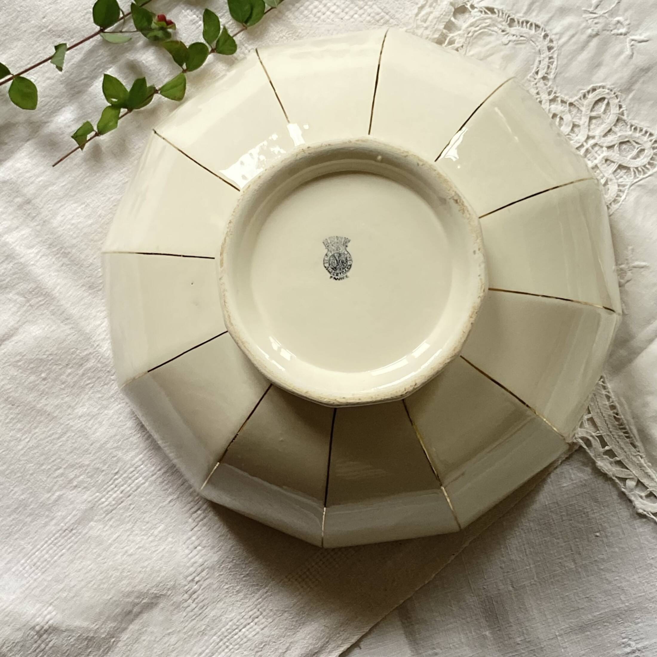 Old salad bowl in earthenware, French manufacture of Badonviller