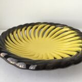 Twisted ceramic dish