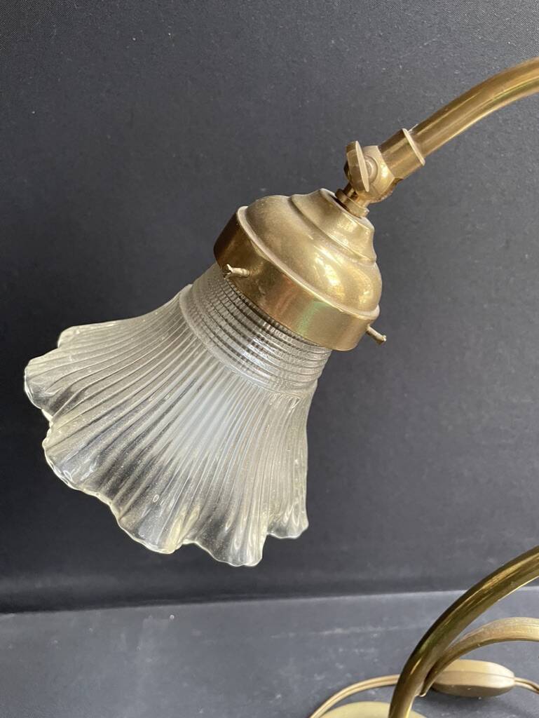 Lampe de table – Laiton doré et verre moulé