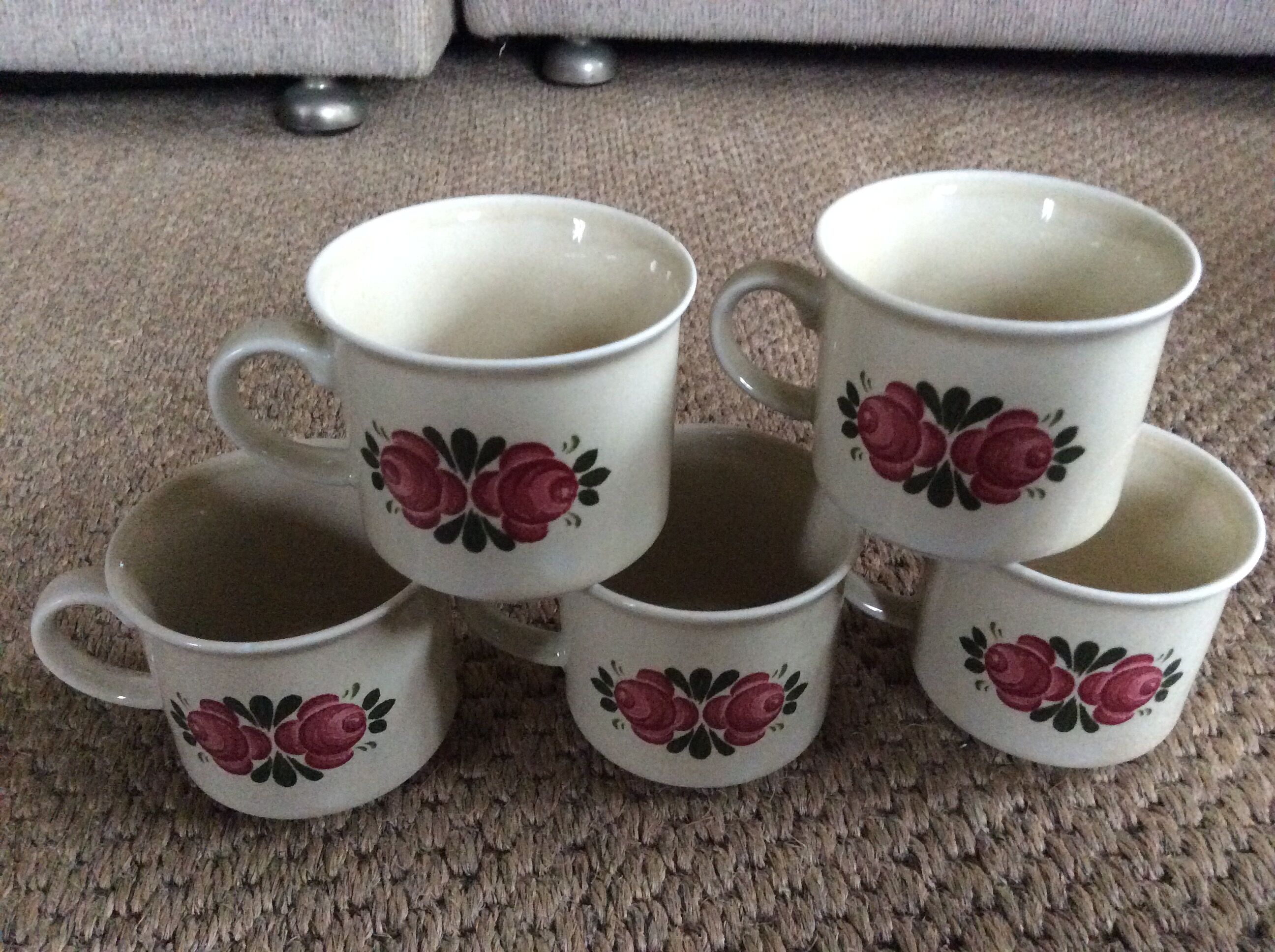 Series of 5 cups