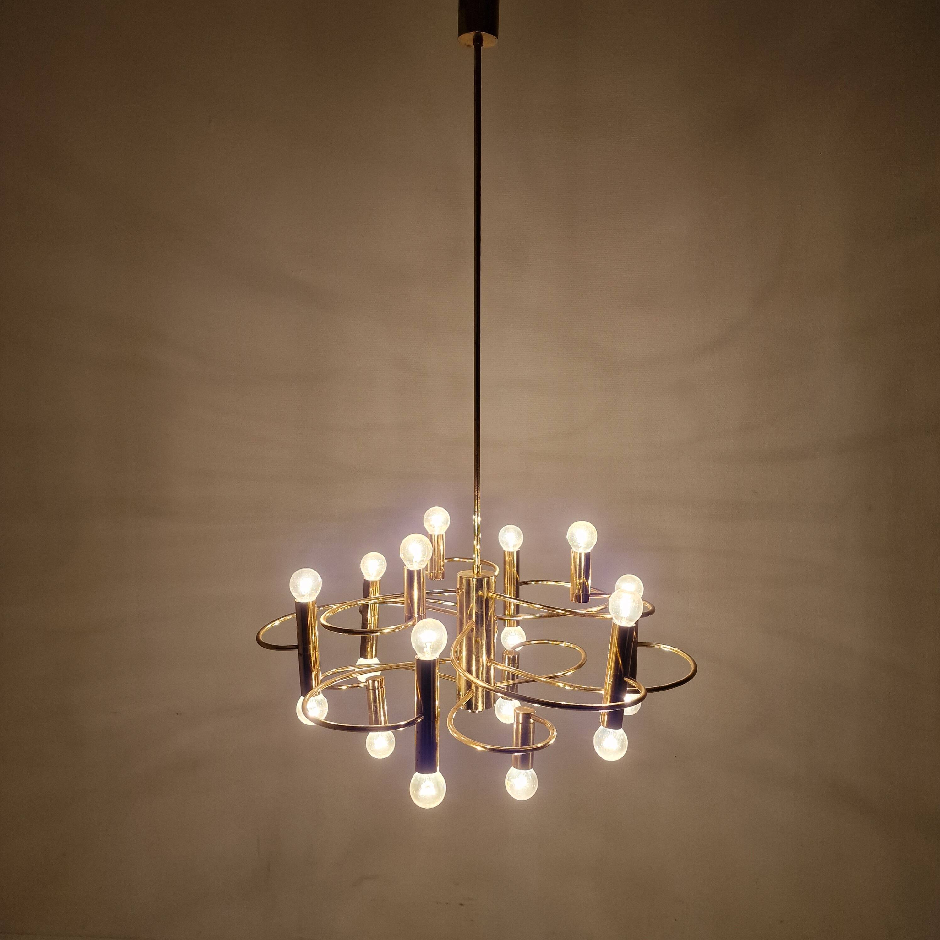 Lustre vintage conçu par  Sciolari, 1970