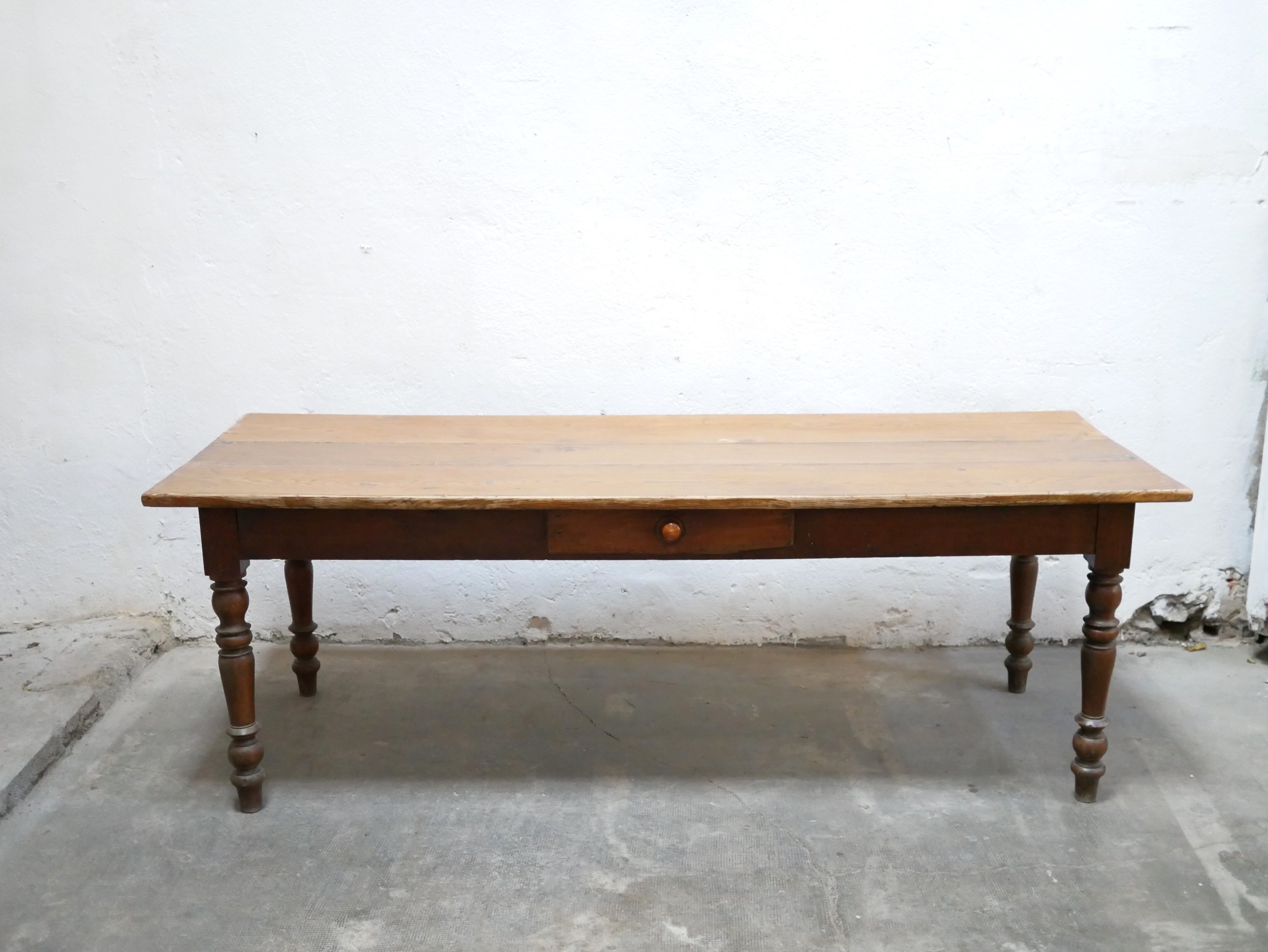 Table à manger de ferme vintage en bois
