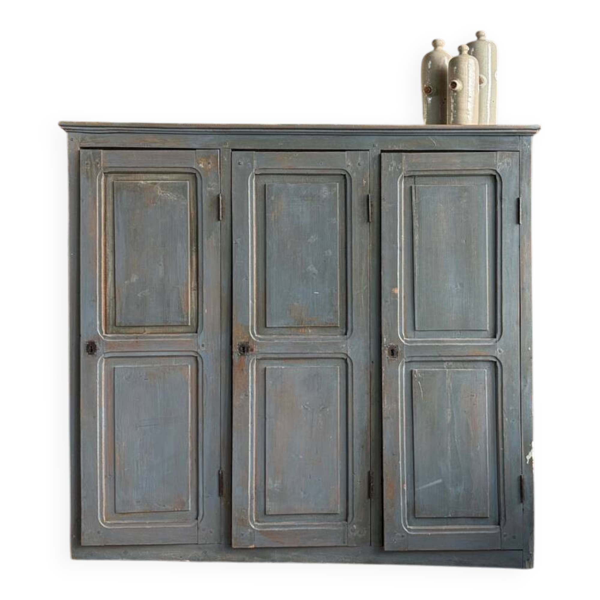 Old three-door workshop cabinet (renovated)
