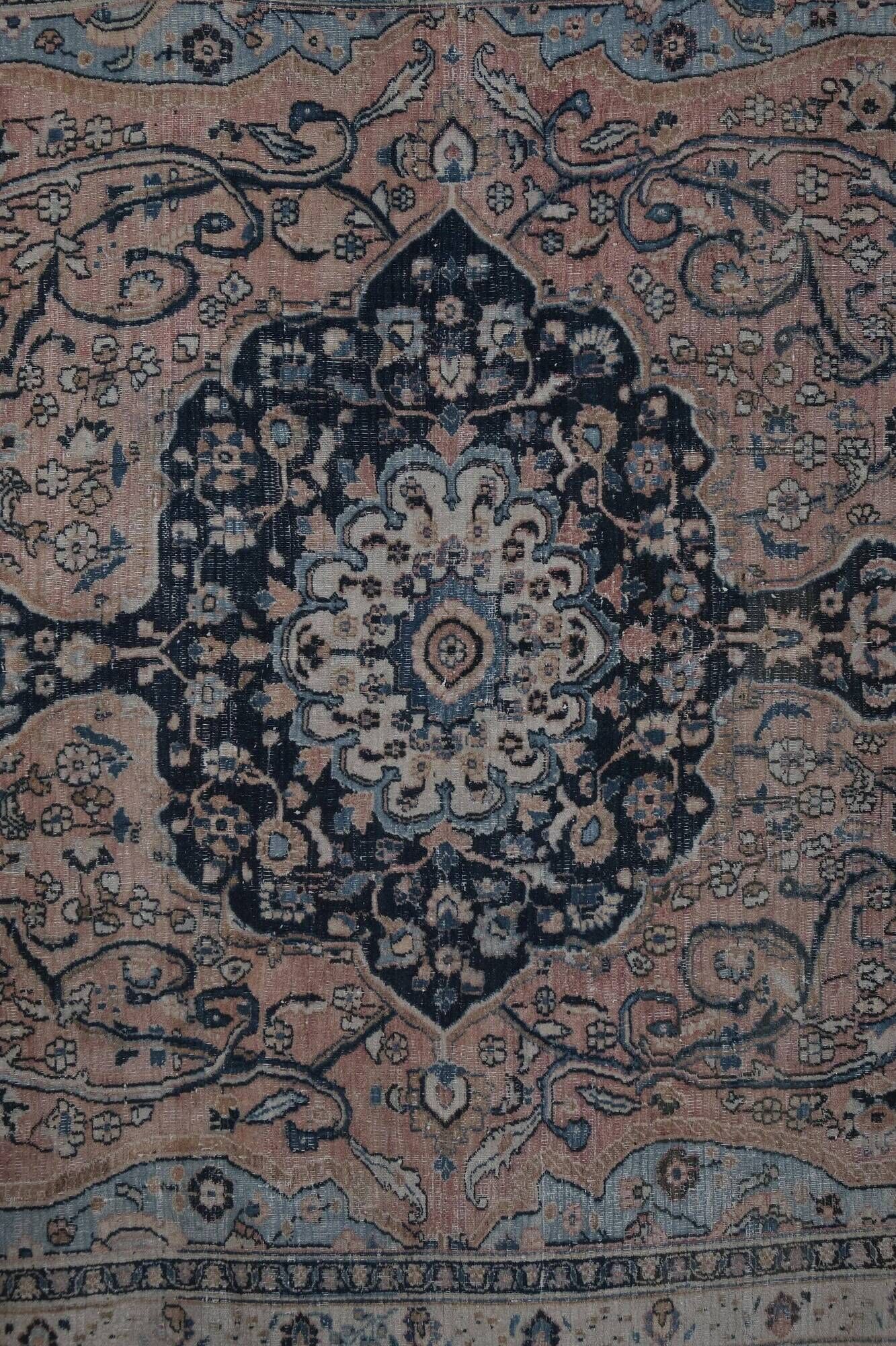 Vintage handmade Turkish rug 290x375 cm