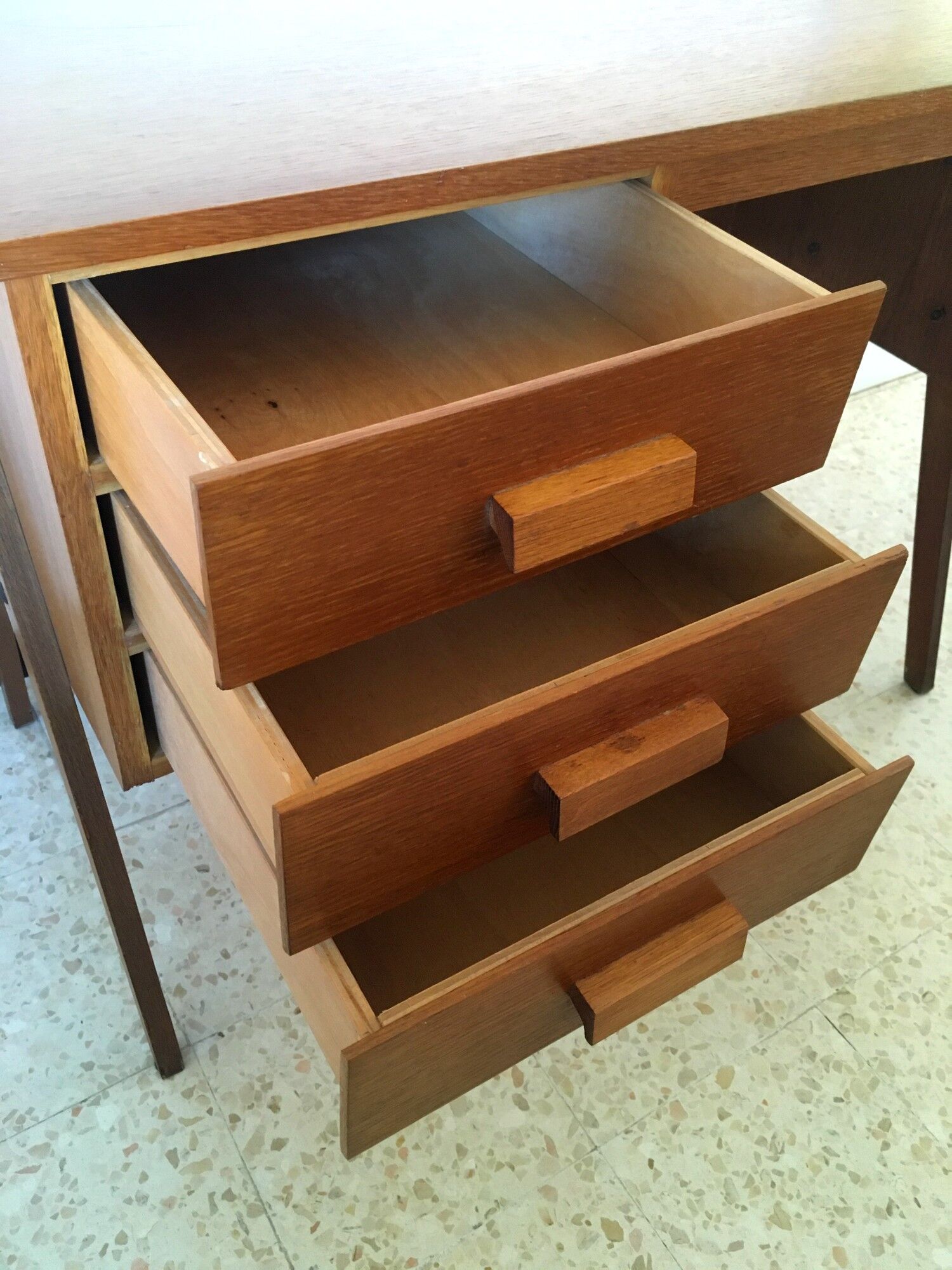 Vintage desk compass feet 1960