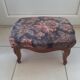Repose pied ancien, en merisier