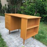 Vintage office feet spindles