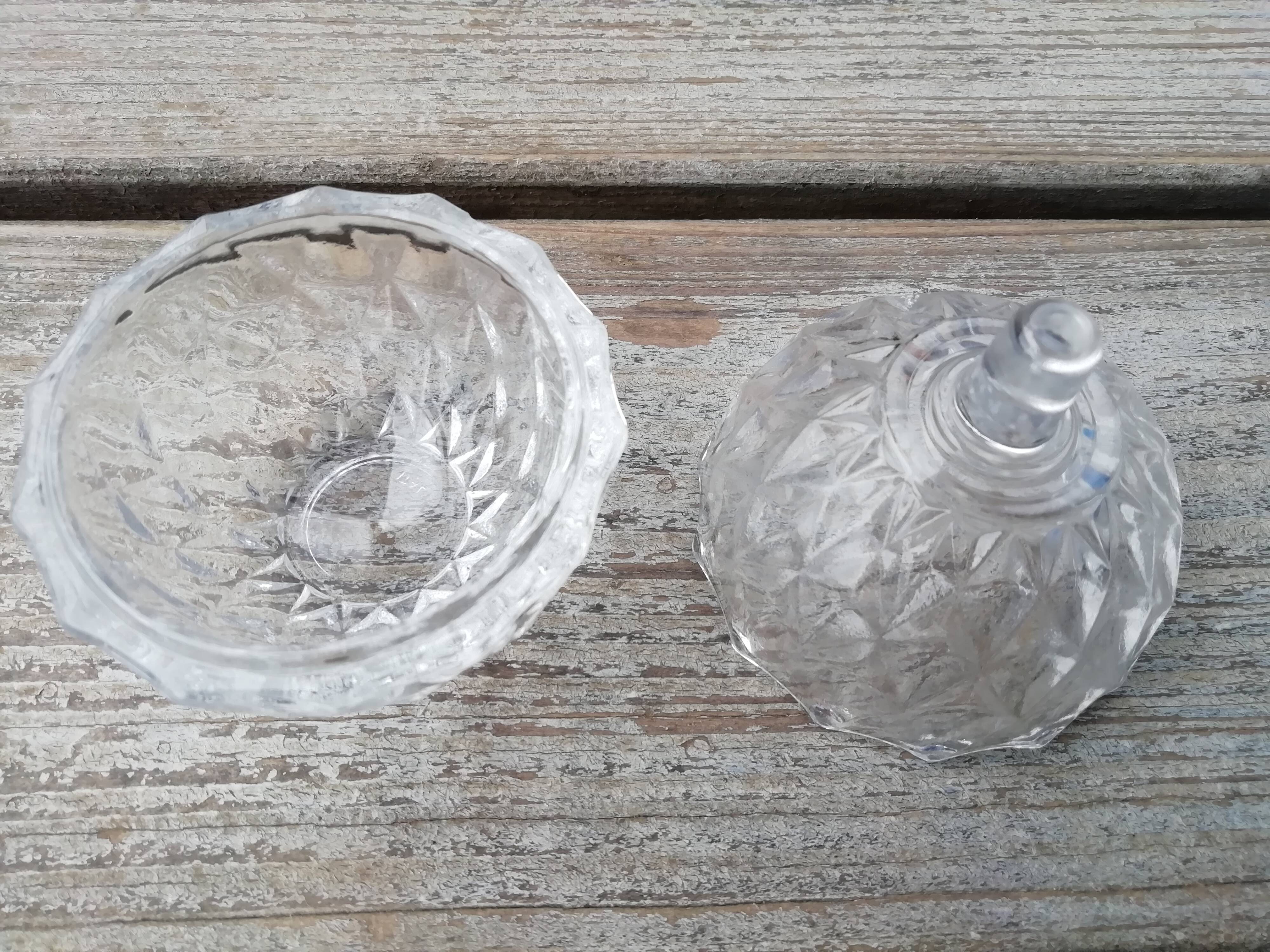 Small chiseled glass candy