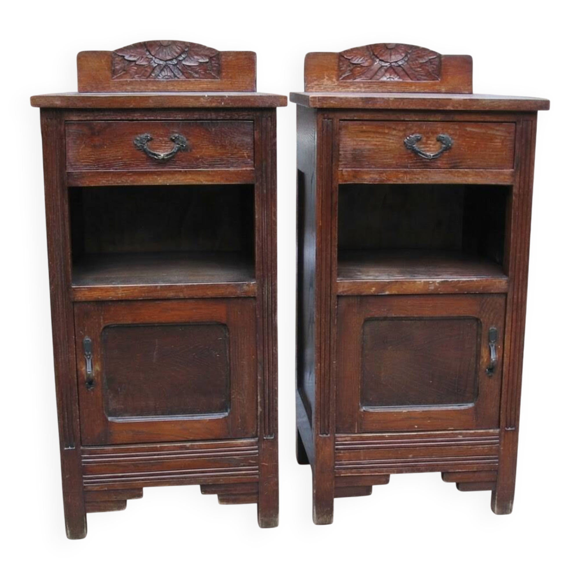 Pair of Art Nouveau bedside tables in solid oak, late 19th century.