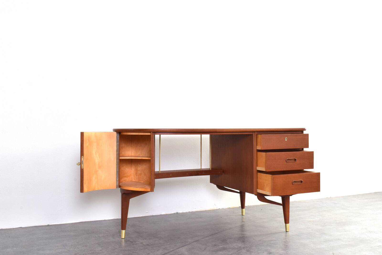 Mid-Century Organic Teak Desk from Sola Møbler, 1960s.
