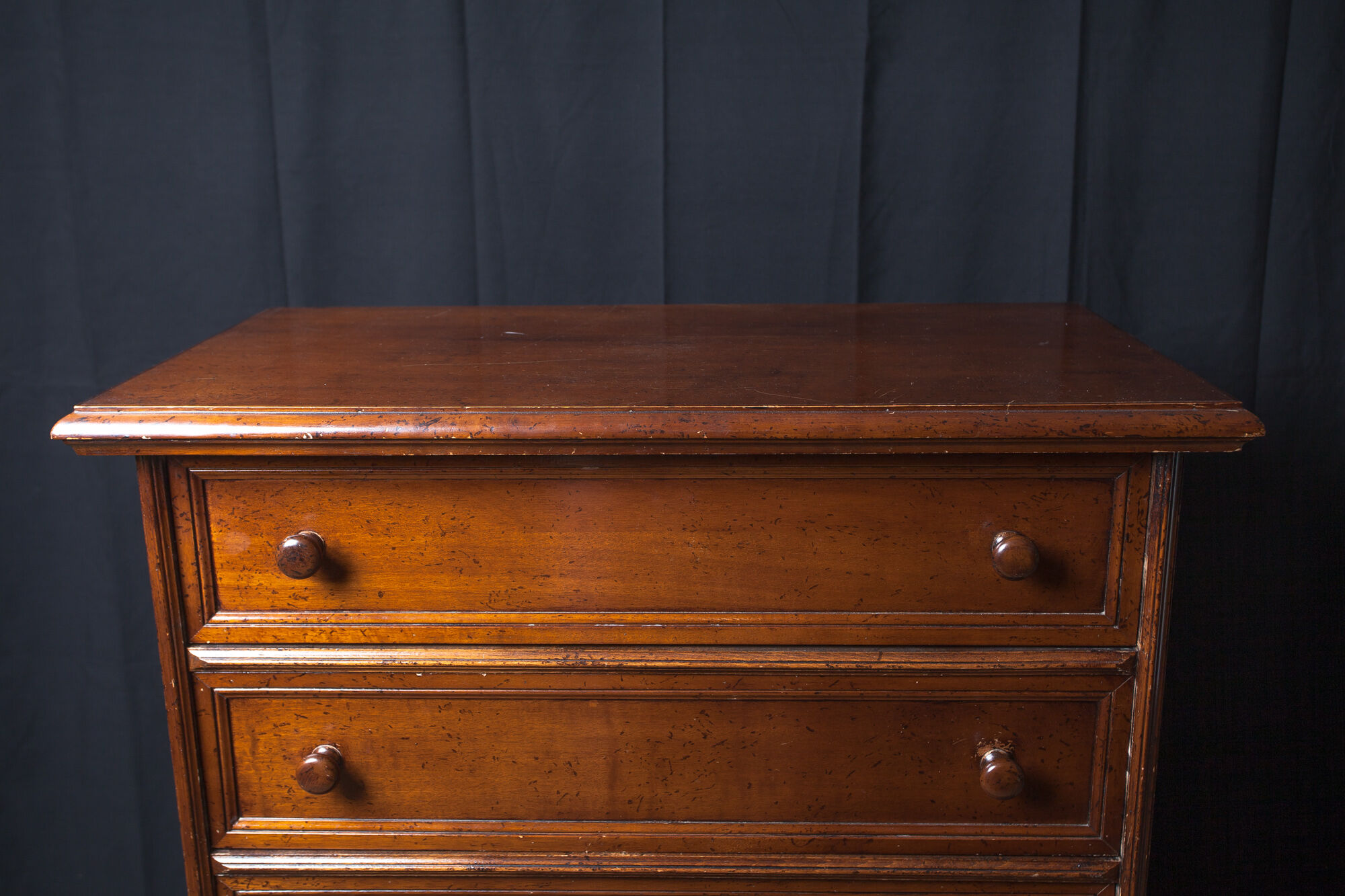 Solid wood semainier