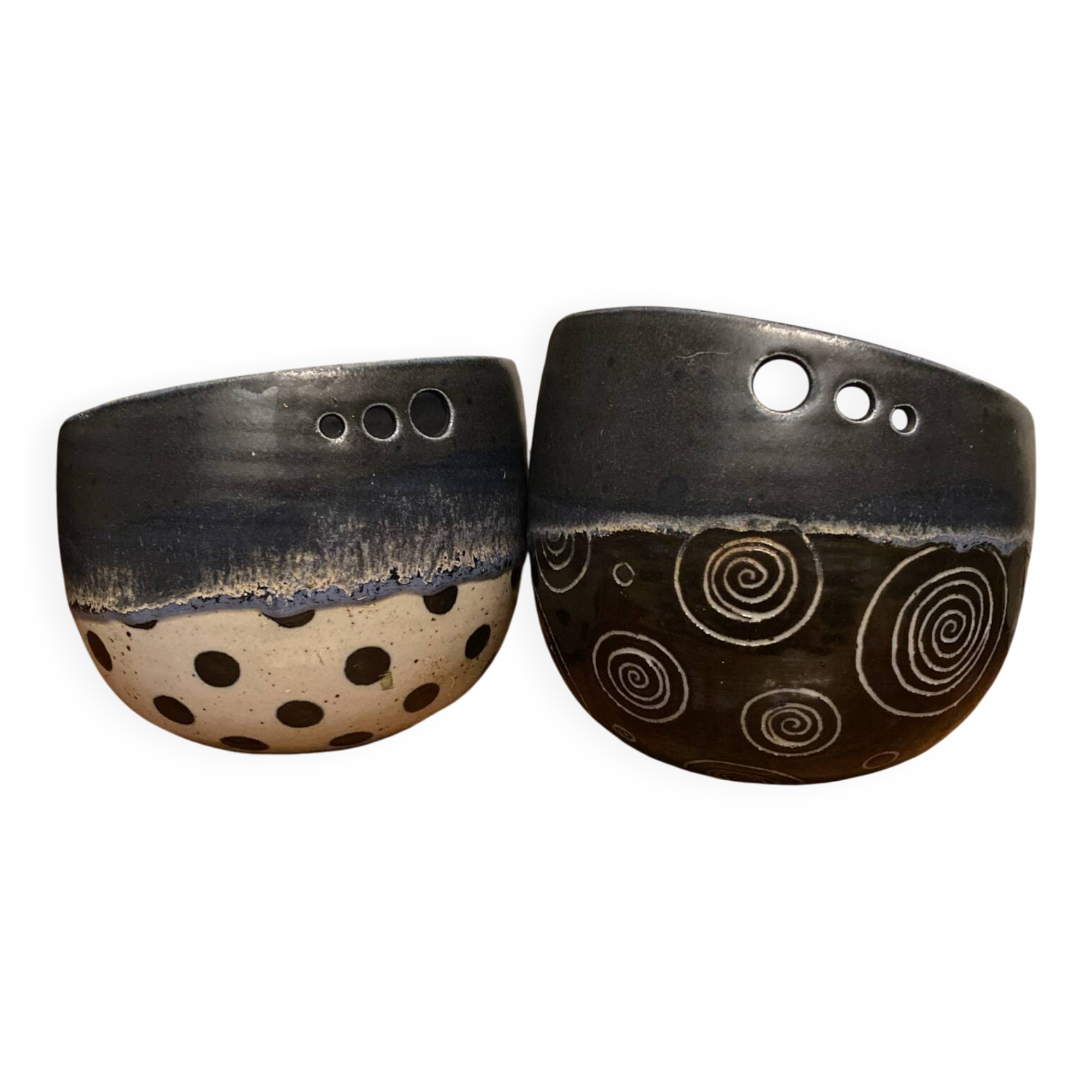 Set of two ceramic bowls
