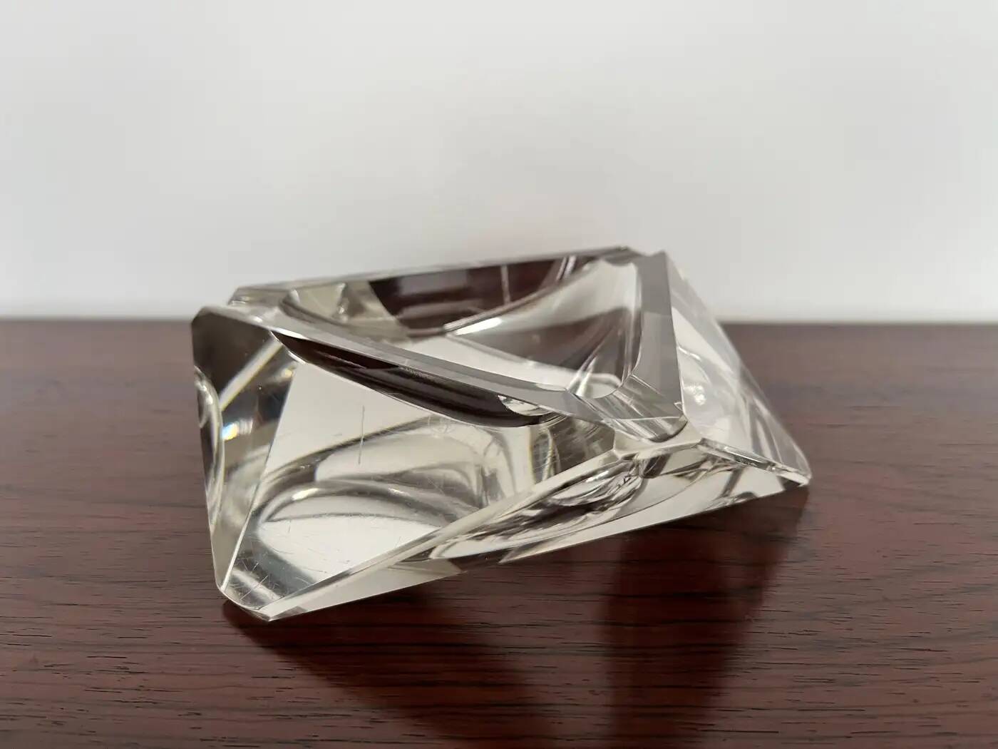 Cendrier en verre artistique bohémien par Vaclav Hanus pour Moser, années 1960.