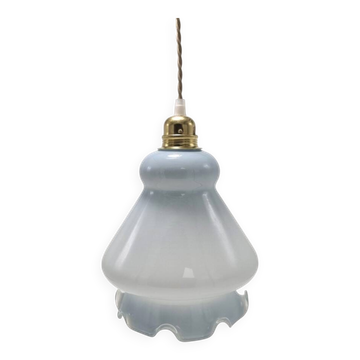 Opaline suspension