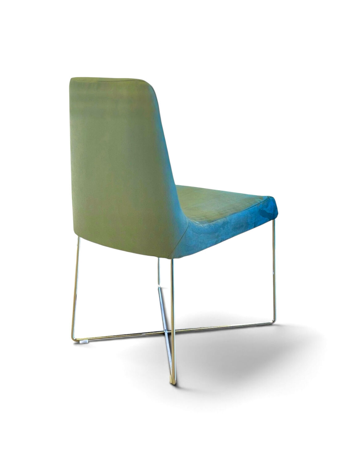 Chaises design Ligne Roset - So par Soda design - velours vert ni