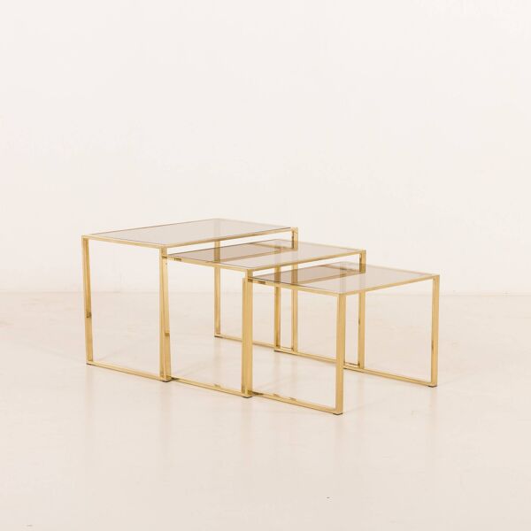Ensemble de trois tables gigognes en laiton dans le style de Romeo Rega, Italie, années 1970.