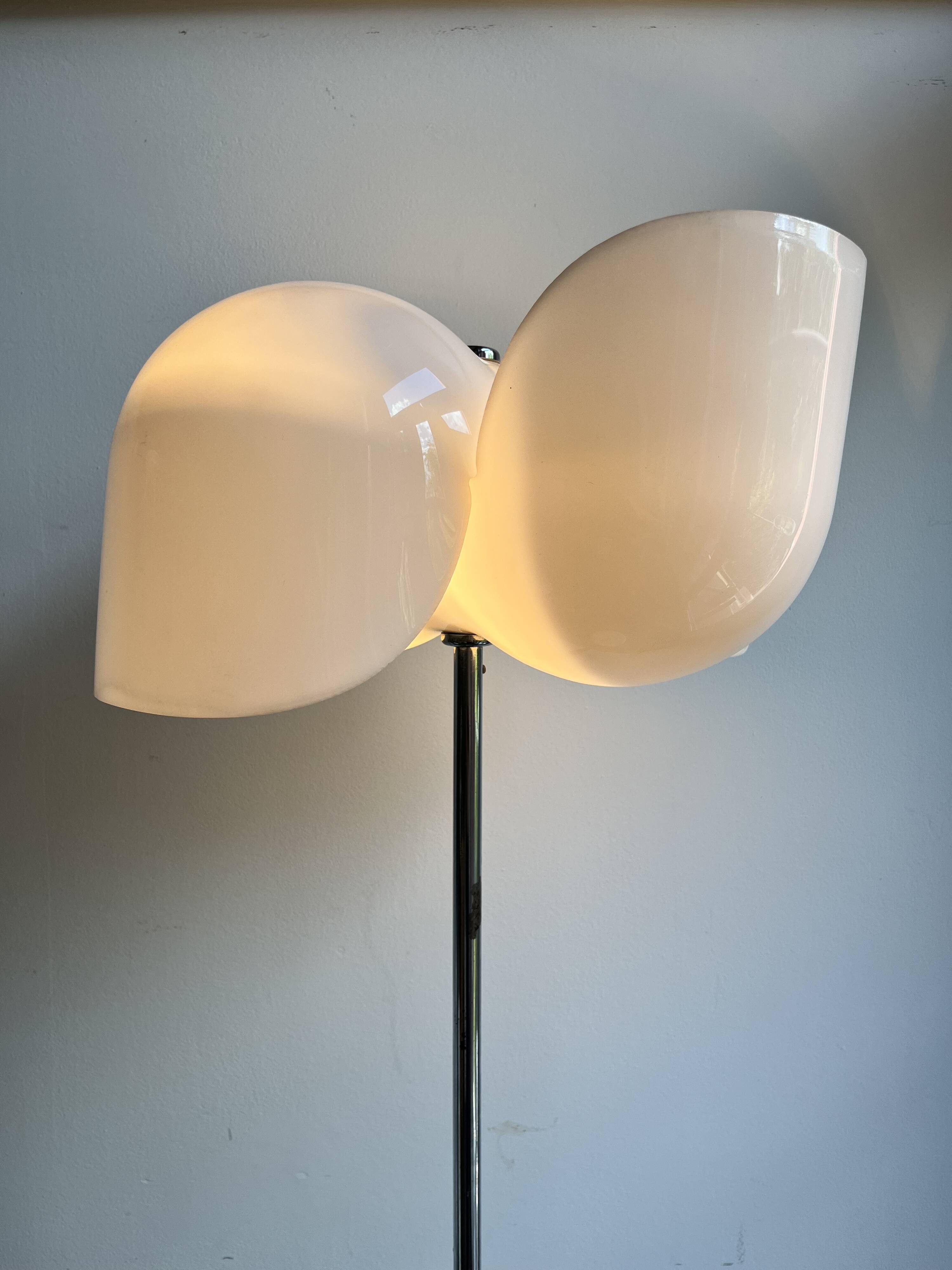 Dafne Floor Lamp in Plexiglass, Olaf von Bohr for Artemide, 1972, Italy