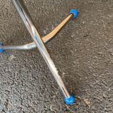 Vintage pedestal table style memphis