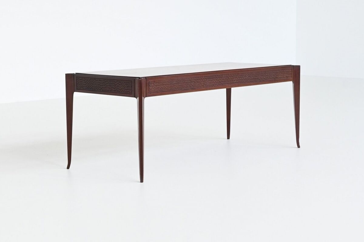 Vittorio Dassi style Italian coffee table in mahogany, Italy, 1960