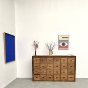 Craftsman's cabinet with 24 drawers in solid pine, 1950s.