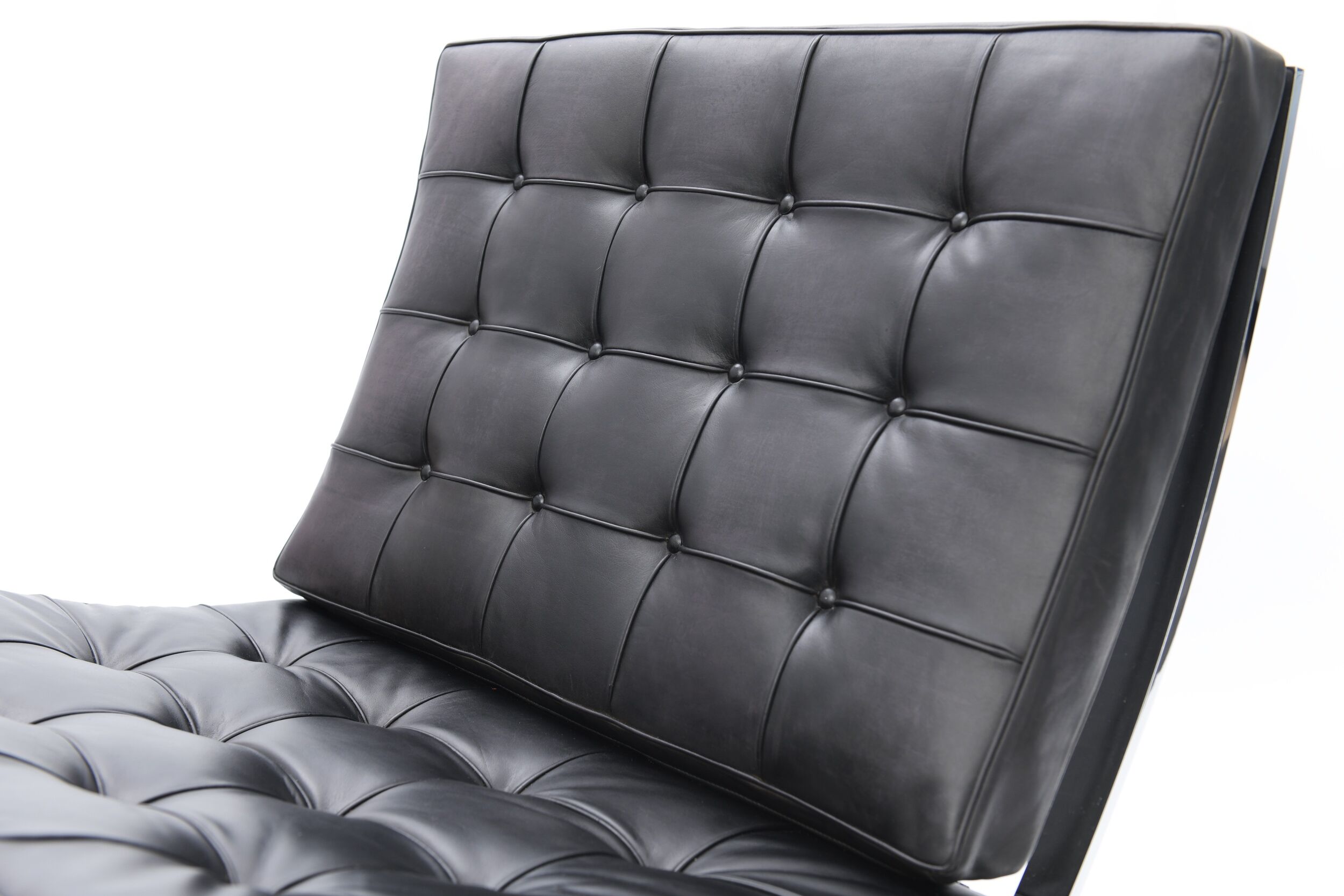 Barcelona chair by Mies van der Rohe, Knoll Studio