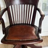 Swivel office chair