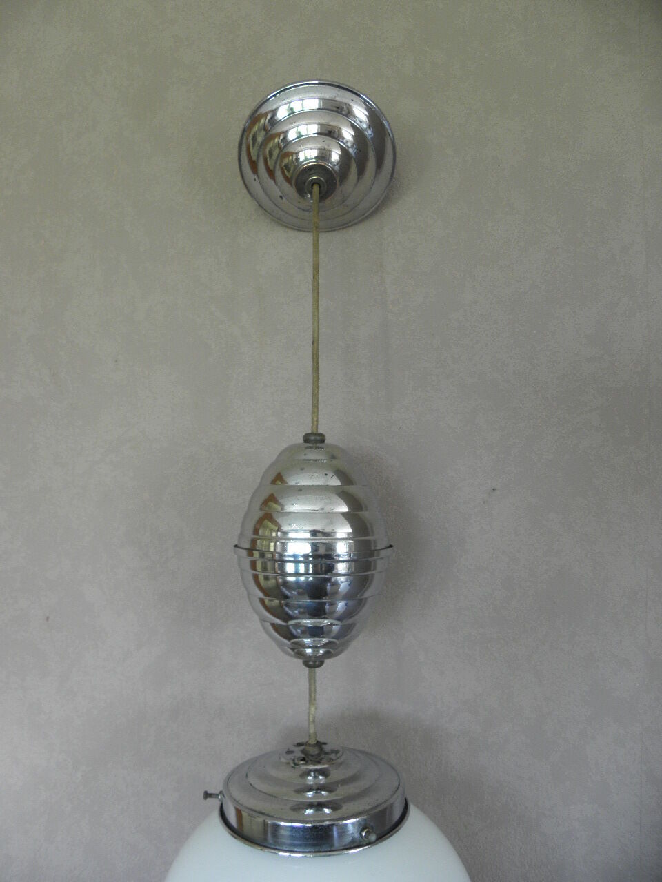 Suspension chrome and opaline