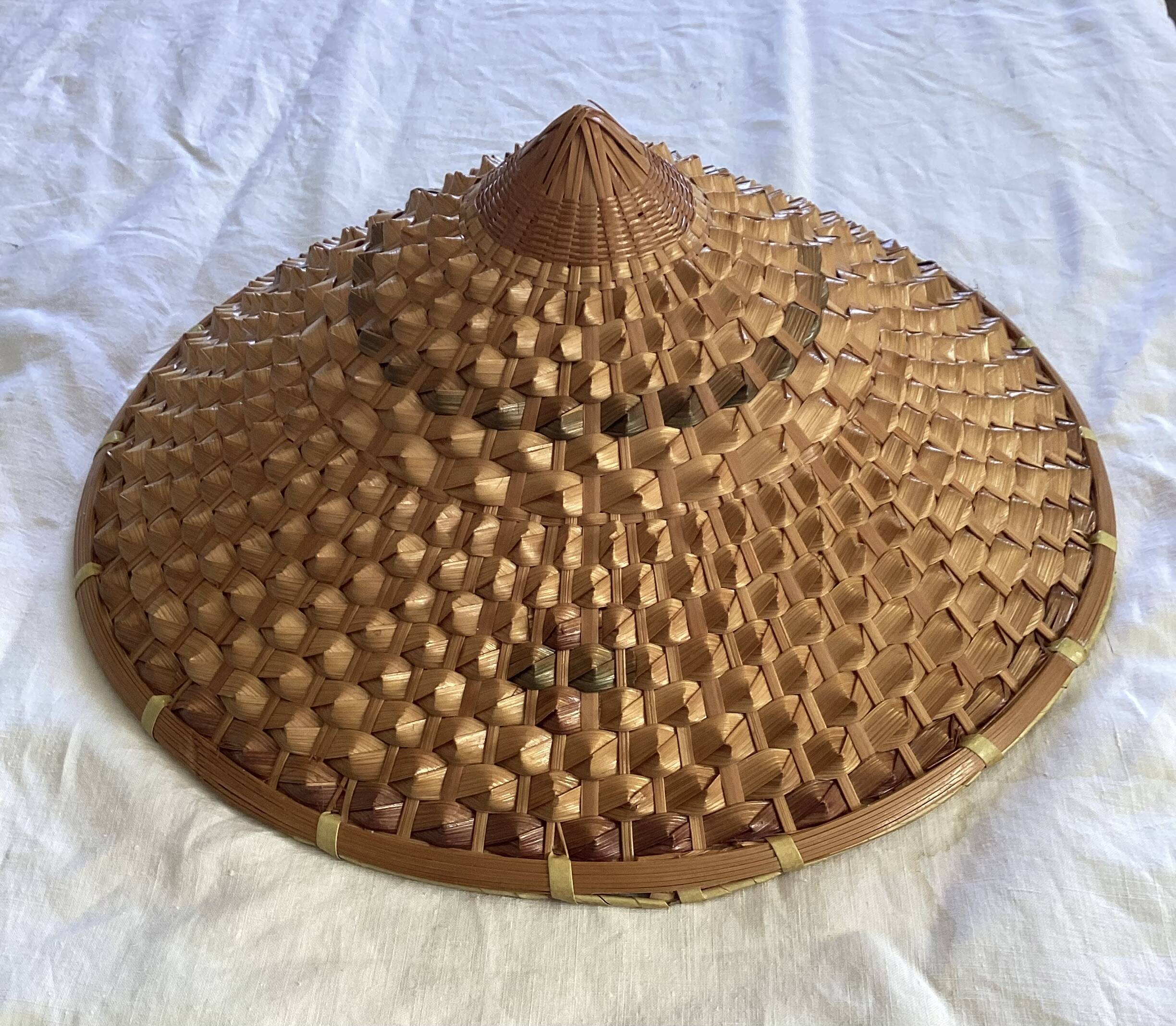 Asian hat dimensions: height -16 cm - diameter -42 cm -