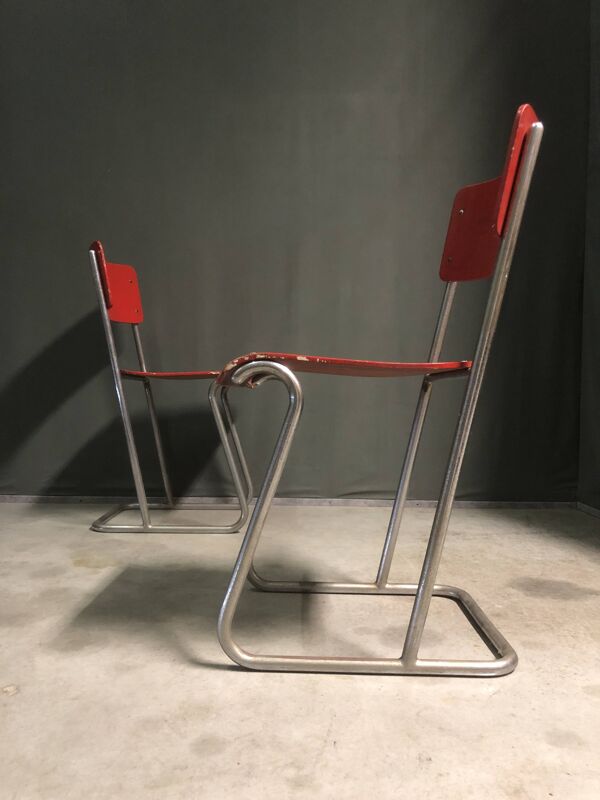 Rare ensemble de chaises d'appoint tubulaires hollandaises.