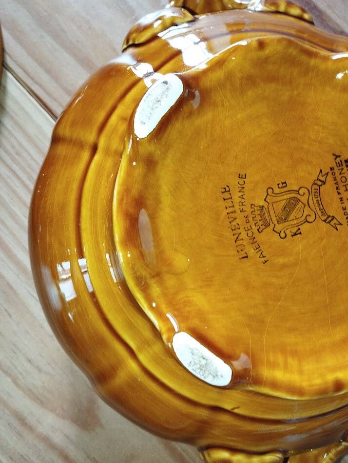 Louis XV soup tureen in Lunéville faience