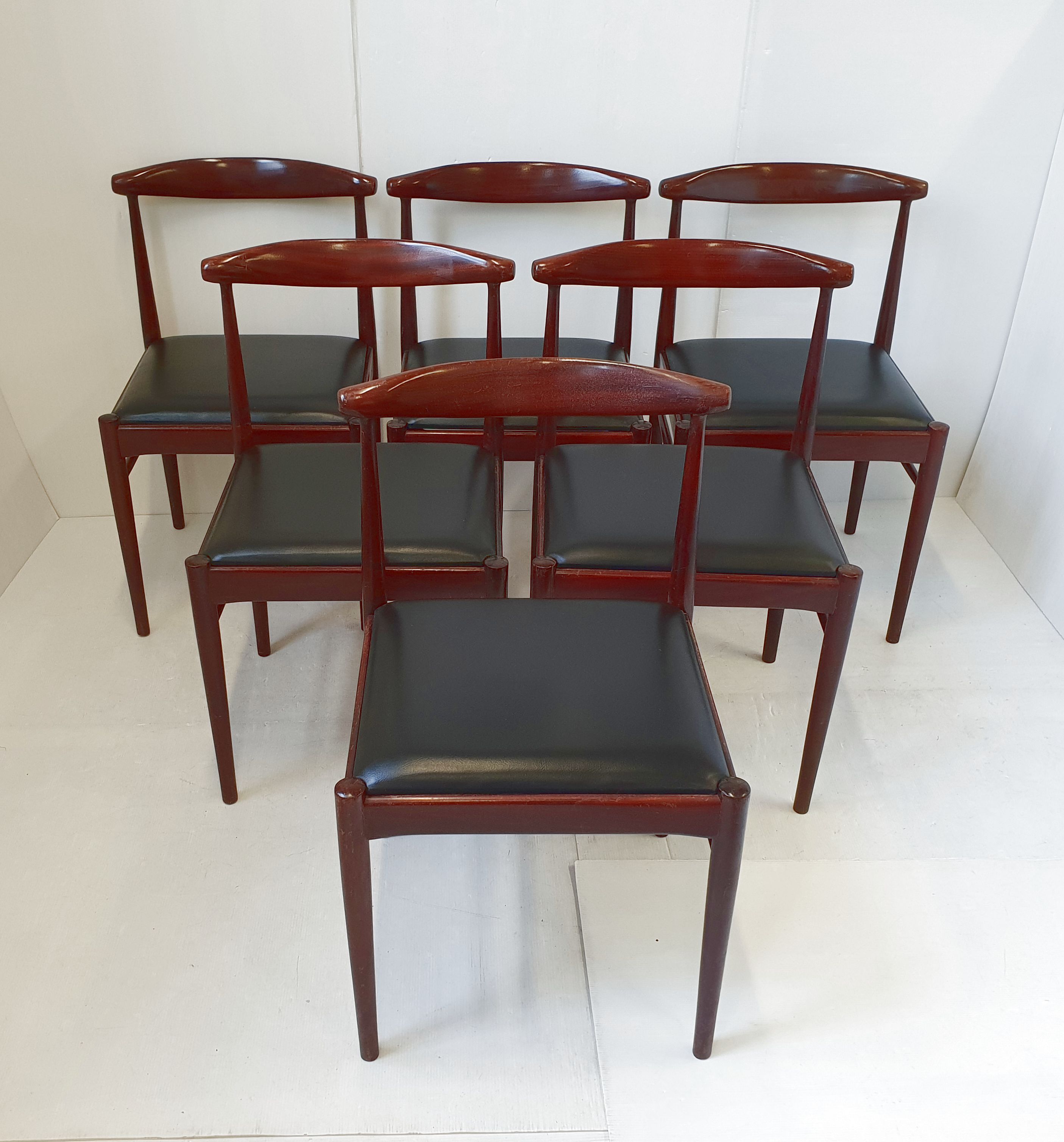 Suite de 6 chaises scandinaves 1960