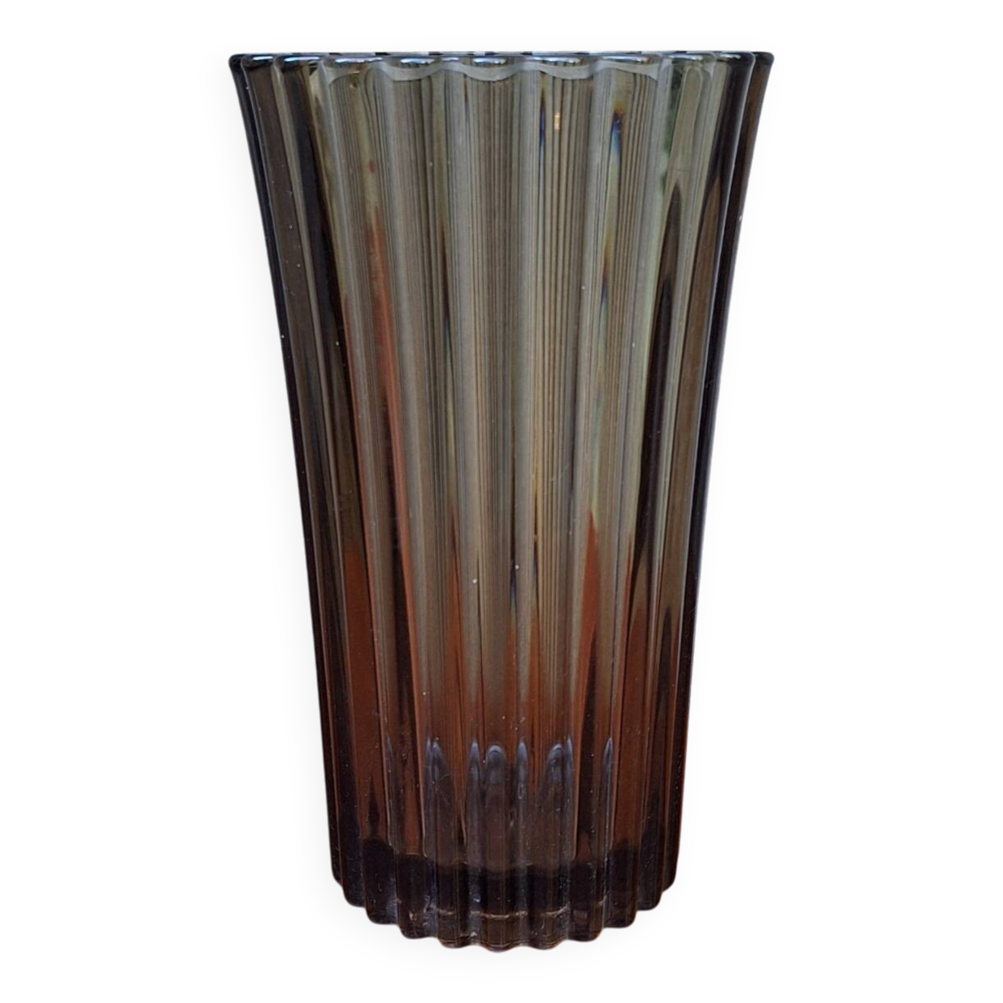 Smoked glass vase with lace