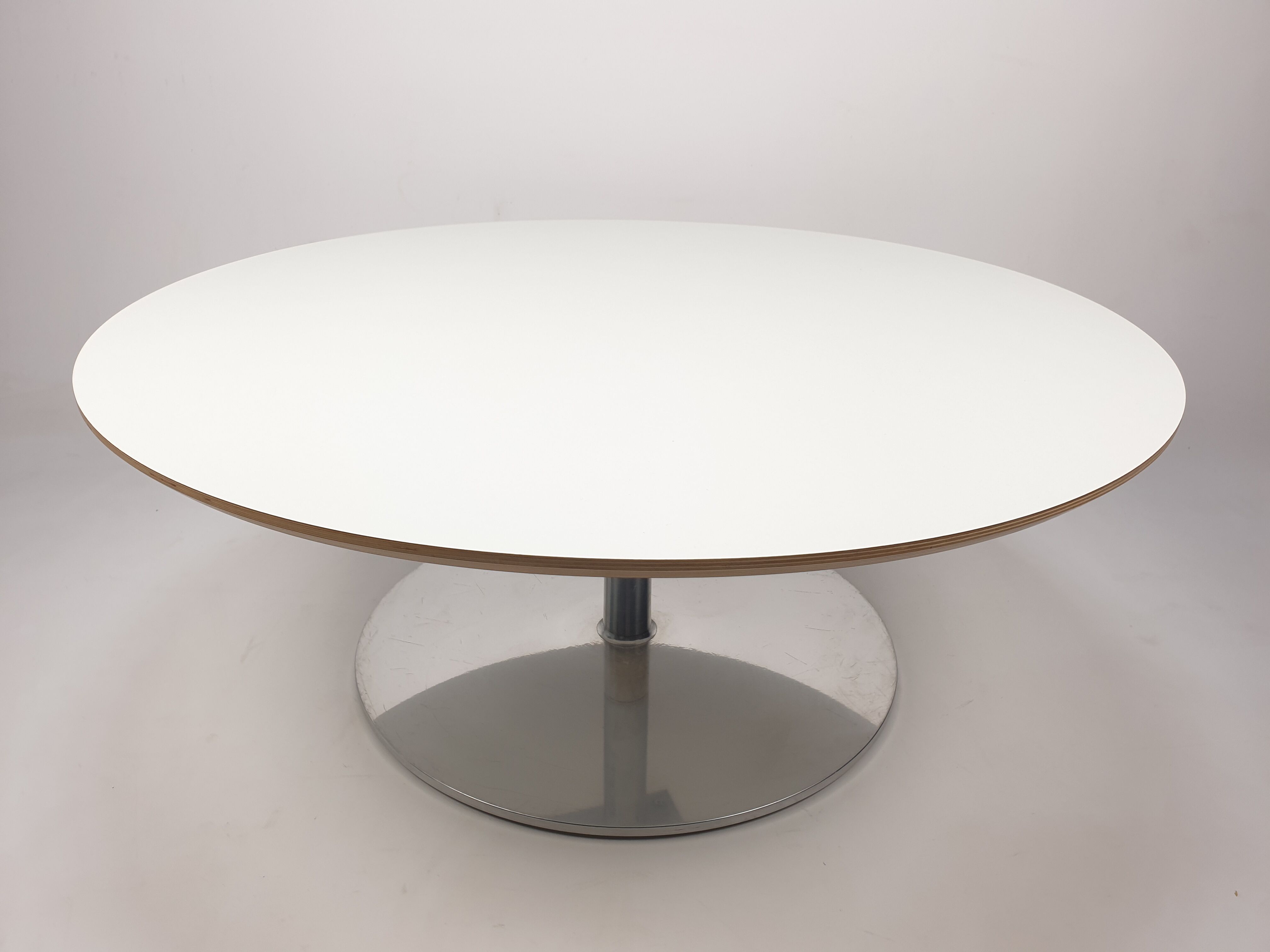 Round coffee table by Pierre Paulin for Artifort, 1990s